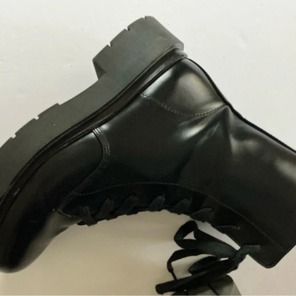 H&M Lug Sole Black Boots Size 8 - Picture 4 of 10